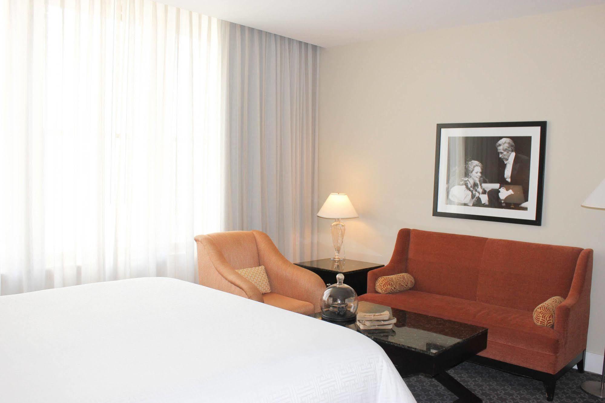 Hotel Teatro DEN Екстериор снимка