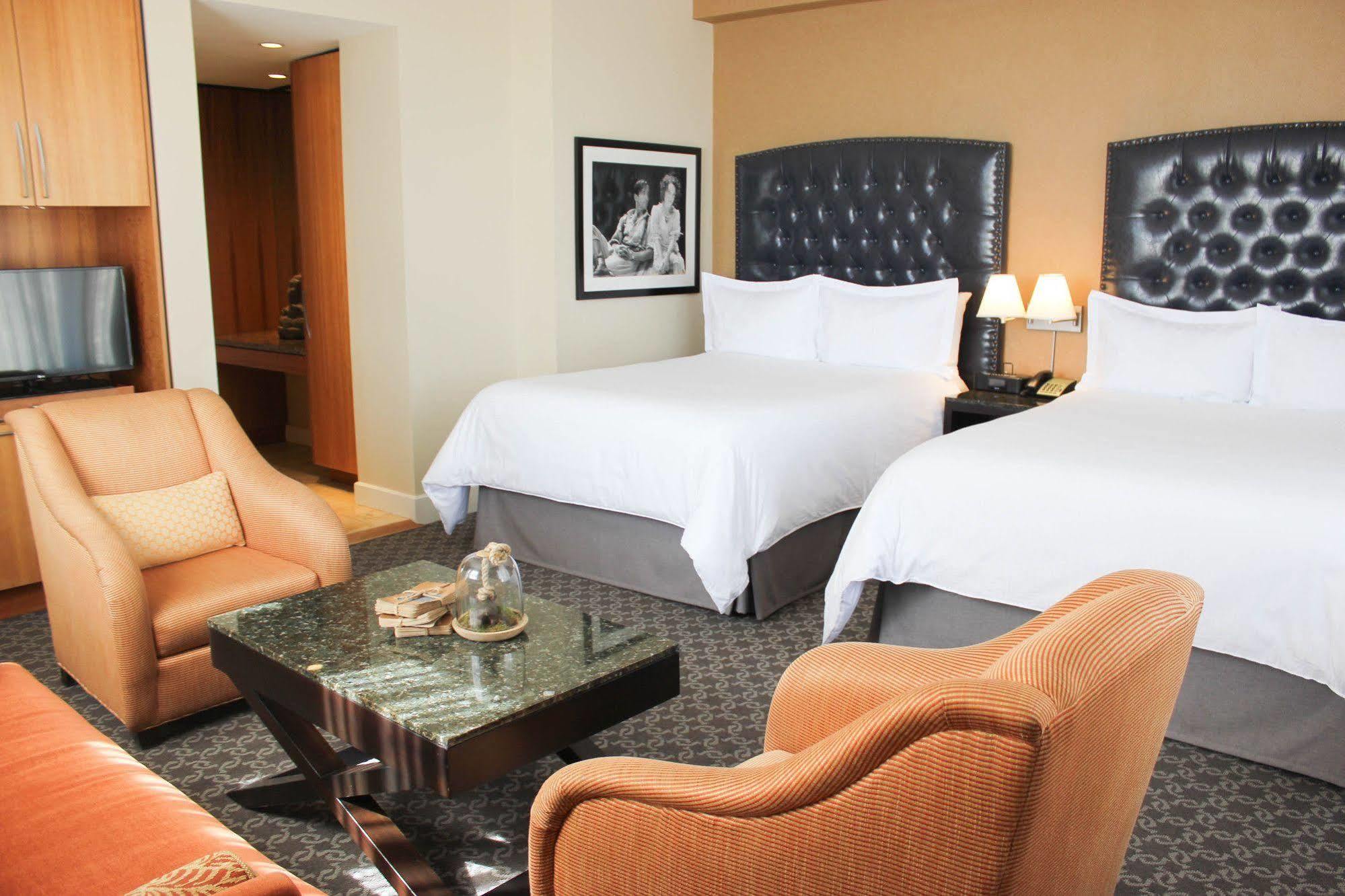 Hotel Teatro DEN Екстериор снимка